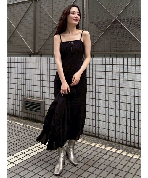 LAGUNAMOON（ラグナムーン）の「シアーエンブロイダリーワンピース（ワンピース・レディース・アイボリー/ブラック・MEDIUM/SMALL）」の16枚目の写真