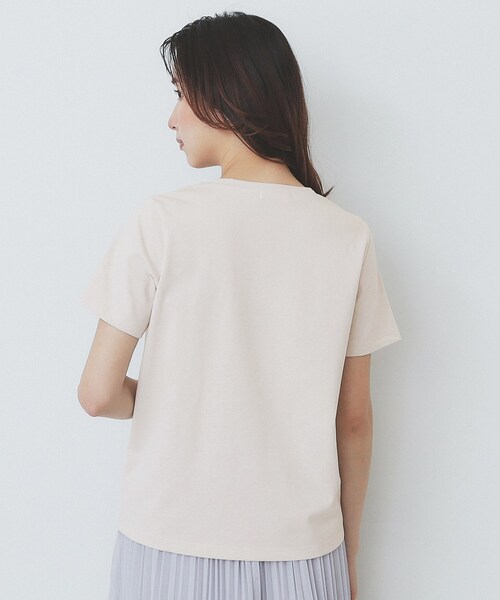 index(インデックス)の「パール調刺繍ロゴTシャツ【汗ジミ防止/吸水速乾/接触冷感/UVケア/洗濯機洗い可】(Tシャツ/カットソー・レディース・ブラック/ナチュラル/オフホワイト・36/38/40/42)」の15枚目の写真