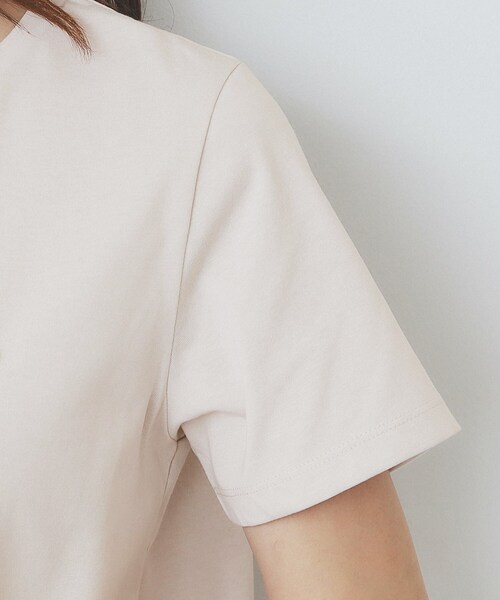index(インデックス)の「パール調刺繍ロゴTシャツ【汗ジミ防止/吸水速乾/接触冷感/UVケア/洗濯機洗い可】(Tシャツ/カットソー・レディース・ブラック/ナチュラル/オフホワイト・36/38/40/42)」の13枚目の写真