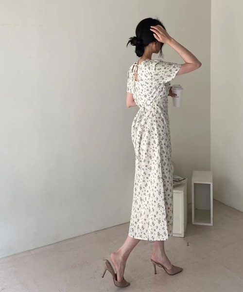Doula Doula(ドゥーラドゥーラ)の「バックオープン小花柄ワンピース(ワンピース・レディース・ブラック/ホワイト/グリーン・FREE)」の11枚目の写真