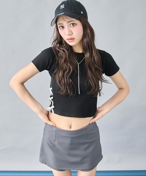 ANAP(アナップ)の「サイドリボン ミニマムTシャツ(Tシャツ/カットソー・レディース・ライトグレー/オフホワイト/ブラック・XS/S)」の7枚目の写真