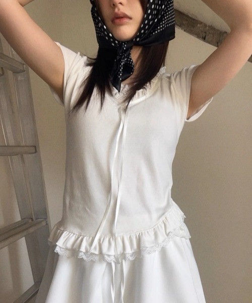 tシャツ A'GEM/9 × .kom 「.KOM/ドットケーオーエム」 フリルリボンTEE レディース A'GEM/9 × .kom 『.KOM/ドットケーオーエム』 フリルリボンTEE