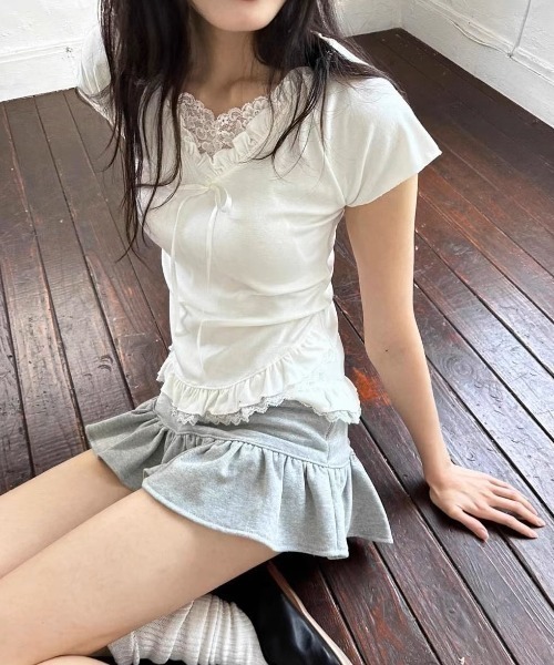 tシャツ A'GEM/9 × .kom 「.KOM/ドットケーオーエム」 フリルリボンTEE レディース KOM tシャツ A'GEM/9 × .kom 「.KOM/ドットケーオーエム