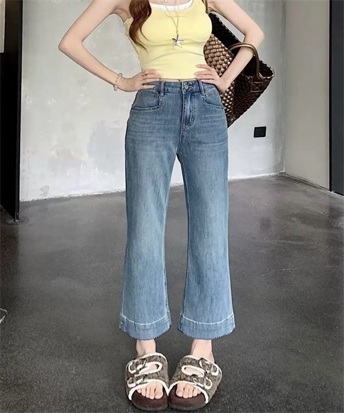 FREE STYLISTS(フリー スタイリスト)の「裾切り替え配色ステッチデニムパンツ(デニムパンツ・レディース・ライトブルー/インディゴブルー・L/XL/3XL/5XL/M/4XL/S/2XL)」の5枚目の写真