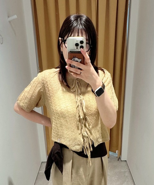 MUHET(ミュエータ)の「ribbon lace-up knit cardigan / リボンシアーニットカーディガン(カーディガン/ボレロ・レディース・ブラック/ライトグレー/ベージュ・FREE)」の4枚目の写真