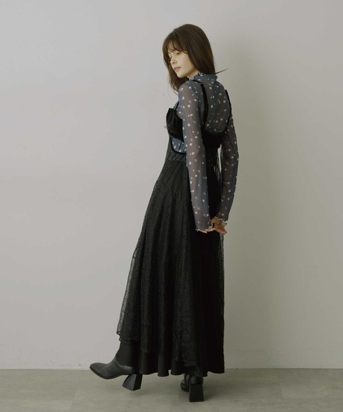 VIOLETTA（ヴィオレッタ）の「エスカルゴラインレースキャミワンピース（ワンピース・レディース・アイボリー/ブラック/ブルーグレー・FREE）」の15枚目の写真