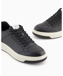 ARMANI EXCHANGE（アルマーニエクスチェンジ）の「【A|X アルマーニ エクスチェンジ】＜オンライン限定＞オールオーバーエンボスロゴ レースアップスニーカー（スニーカー）」