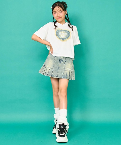 ANAP GｉRL（アナップガール）の「デニム ハート ワッペン ミニ裏毛 クロップド フーディー（パーカー・キッズ・ホワイト/ベージュ/ブラック・XS/S/M）」の15枚目の写真