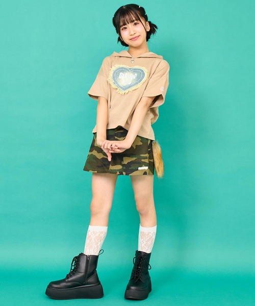 ANAP GｉRL（アナップガール）の「デニム ハート ワッペン ミニ裏毛 クロップド フーディー（パーカー・キッズ・ホワイト/ベージュ/ブラック・XS/S/M）」の22枚目の写真