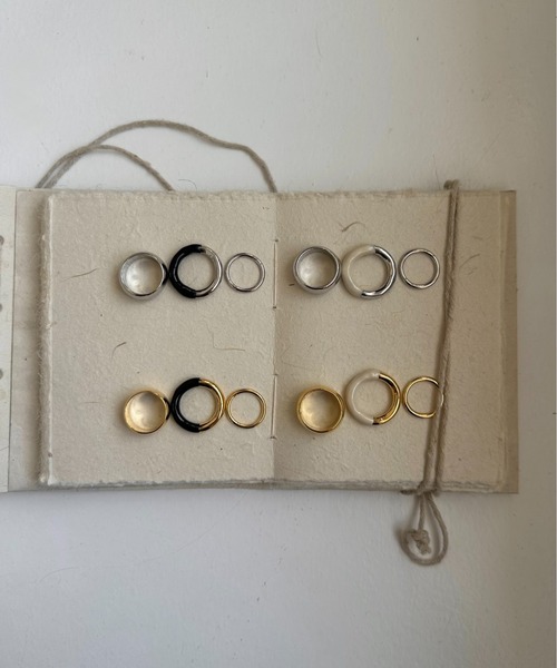 lawgy(ラウジー)の「various shapes set ring / バリアスシェープセットリング(リング・レディース・ブラック×シルバー/ブラック×ゴールド/ホワイト×シルバー/ホワイト×ゴールド・FREE)」の4枚目の写真