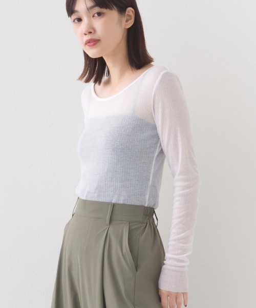OMNES（オムネス）の「リブシアークルーネック長袖トップスカットソー（Tシャツ/カットソー・レディース・ホワイト/ピンク/レッド/ブラック/グレー・FREE）」の2枚目の写真