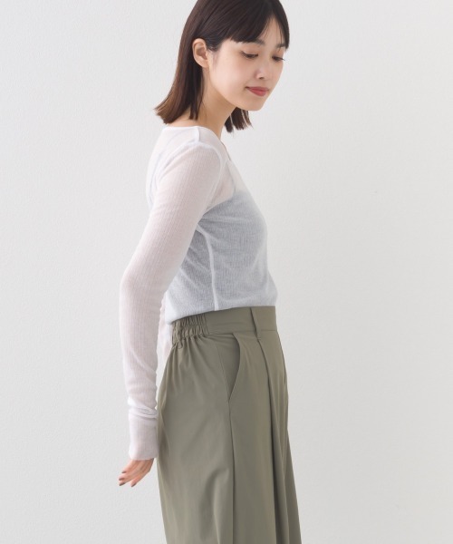 OMNES（オムネス）の「リブシアークルーネック長袖トップスカットソー（Tシャツ/カットソー・レディース・ホワイト/ピンク/レッド/ブラック/グレー・FREE）」の7枚目の写真
