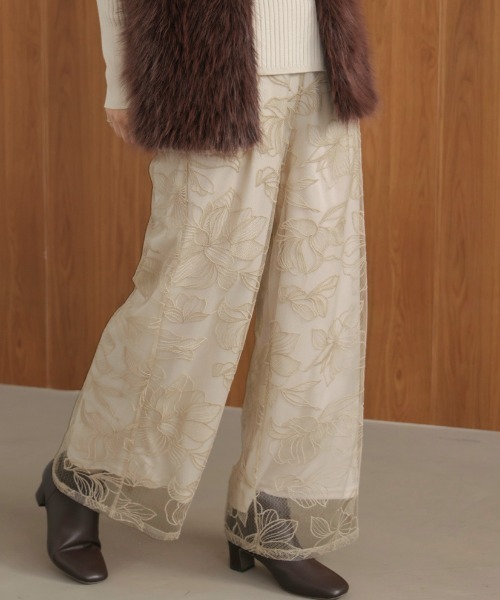 Bou Jeloud（ブージュルード）の「フラワーチュールモチーフパンツ（その他パンツ・レディース・ベージュ/ブラック・38）」の2枚目の写真