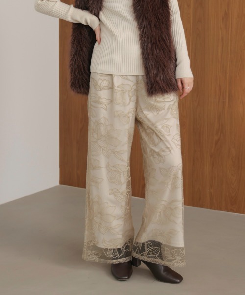 Bou Jeloud（ブージュルード）の「フラワーチュールモチーフパンツ（その他パンツ・レディース・ベージュ/ブラック・38）」の3枚目の写真