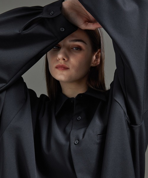 cussil（クシル）の「【cussil/クシル】ヘビードレープルーズシルエットレギュラー長袖シャツ（シャツ/ブラウス・メンズ・ブラック/チャコールグレー/ホワイト/ライトグレー/ブルー・XS/S/M/L）」の15枚目の写真