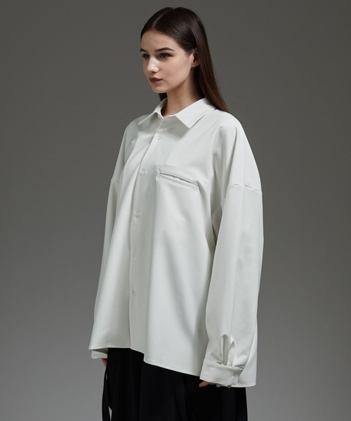 cussil（クシル）の「【cussil/クシル】ヘビードレープルーズシルエットレギュラー長袖シャツ（シャツ/ブラウス・メンズ・ブラック/チャコールグレー/ホワイト/ライトグレー/ブルー・XS/S/M/L）」の10枚目の写真