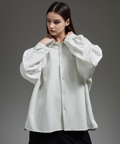 cussil（クシル）の「【cussil/クシル】ヘビードレープルーズシルエットレギュラー長袖シャツ（シャツ/ブラウス・メンズ・ブラック/チャコールグレー/ホワイト/ライトグレー/ブルー・XS/S/M/L）」の7枚目の写真