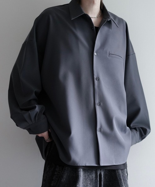 cussil(クシル)の「【cussil/クシル】ヘビードレープルーズシルエットレギュラー長袖シャツ(シャツ/ブラウス・メンズ・ブラック/チャコールグレー/ホワイト/ライトグレー/ブルー/ブラウン/ワイン・XS/S/M/L)」の9枚目の写真
