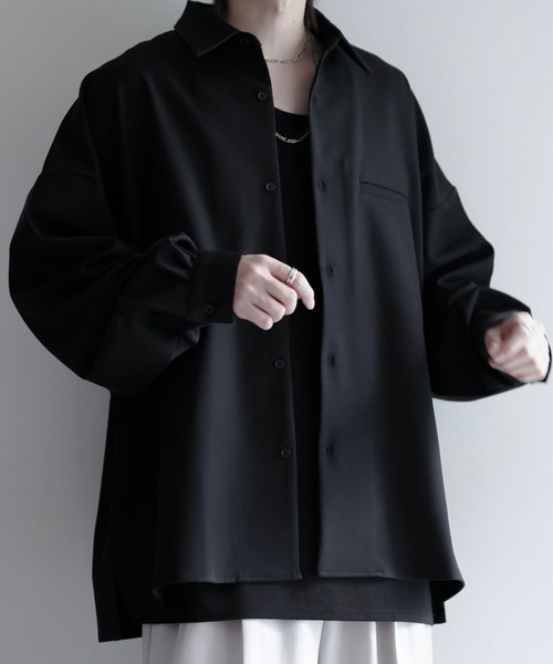 cussil（クシル）の「【cussil/クシル】ヘビードレープルーズシルエットレギュラー長袖シャツ（シャツ/ブラウス・メンズ・ブラック/チャコールグレー/ホワイト/ライトグレー/ブルー・XS/S/M/L）」の6枚目の写真