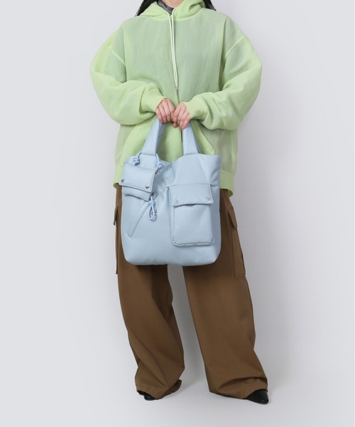 CONTROL FREAK / CTFK（コントロールフリーク）の「CONTROL FREAK(コントロールフリーク)Paddedトート（トートバッグ・レディース・ブラウン/ブラック/サックスブルー・FREE）」の12枚目の写真