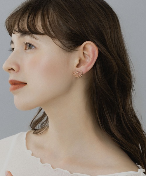 LA MUe（ラミュー）の「【LA MUE】ハートモチーフ メタルノンホールピアス（イヤリング・レディース・ゴールド/ピンクゴールド/シルバー・FREE）」の6枚目の写真