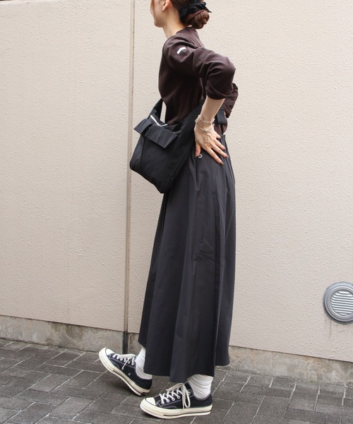 ORCIVAL（オーシバル）の「ORCIVAL/オーシバル　コットンロード ボートネックロングスリーブプルオーバー　BOAT NECK LONG SLEEVE PULLOVER B211（Tシャツ/カットソー・レディース・ブラック/ブルー/ネイビー/ベージュ/ブラウン・2）」の17枚目の写真