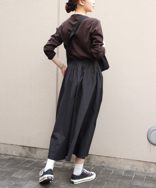 ORCIVAL（オーシバル）の「ORCIVAL/オーシバル　コットンロード ボートネックロングスリーブプルオーバー　BOAT NECK LONG SLEEVE PULLOVER B211（Tシャツ/カットソー・レディース・ブラック/ブルー/ネイビー/ベージュ/ブラウン・2）」の18枚目の写真