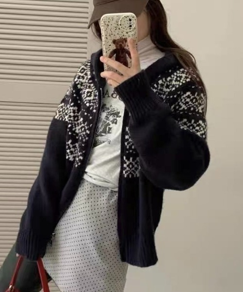 LADY LIKE（レディライク）の「ノルディック柄ダブルジップニットパーカー（ニット/セーター・レディース・レッド/オフホワイト/グレー/ネイビー・M）」の17枚目の写真