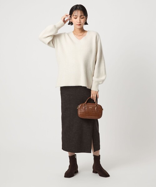 green label relaxing（グリーンレーベルリラクシング）の「FOXブレンド フォルム Vネック ニット プルオーバー（ニット/セーター・レディース・オフホワイト/ピンク/ライトグレー/ネイビー/コバルトブルー・FREE）」の12枚目の写真