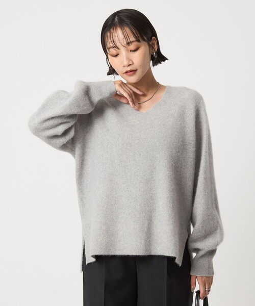 green label relaxing（グリーンレーベルリラクシング）の「FOXブレンド フォルム Vネック ニット プルオーバー（ニット/セーター・レディース・オフホワイト/ピンク/ライトグレー/ネイビー/コバルトブルー・FREE）」の13枚目の写真