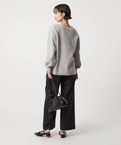 green label relaxing（グリーンレーベルリラクシング）の「FOXブレンド フォルム Vネック ニット プルオーバー（ニット/セーター・レディース・オフホワイト/ピンク/ライトグレー/ネイビー/コバルトブルー・FREE）」の16枚目の写真