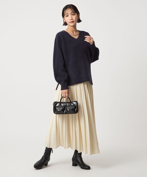 FOXブレンド フォルム Vネック ニット プルオーバー（ニット/セーター