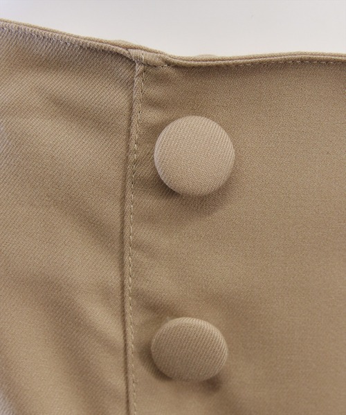 CLEAR BASIC（クリアベーシック）の「【低身長用サイズ有】クルミボタンハイウエストワイドパンツ[オフィスカジュアル 着回し抜群 大人]（その他パンツ・レディース・チャコールグレー/ベージュ/ブラウン・PF/F）」の8枚目の写真