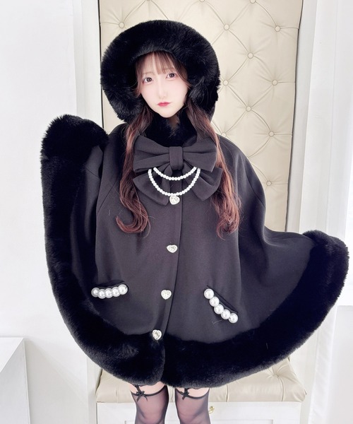 リボン付きボリュームファーフードケープコート（ポンチョ）｜MA*RS