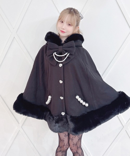 リボン付きボリュームファーフードケープコート（ポンチョ）｜MA*RS