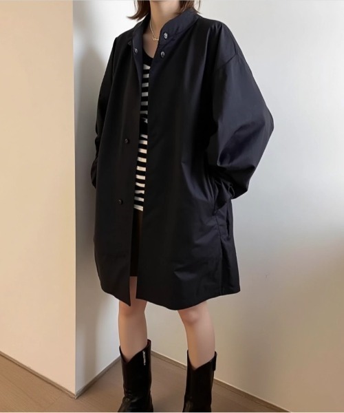 cammie(キャミー)の「ボリュームスリーブスタンドネックロングジャケット(その他アウター・レディース・ブラック/カーキ・L/M)」の2枚目の写真