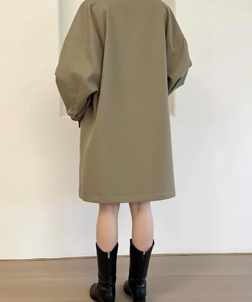 cammie(キャミー)の「ボリュームスリーブスタンドネックロングジャケット(その他アウター・レディース・ブラック/カーキ・L/M)」の9枚目の写真