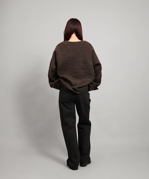 aimoha（アイモハ）の「ローゲージヤクタッチワイドスリーブニット (AW)（ニット/セーター・レディース・ブラック/チャコールグレー/ブラウン/ベージュ・FREE）」の5枚目の写真