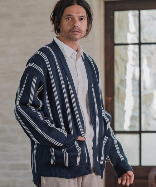 CAMBIO(カンビオ)の「mcg3719-Stripe Jacquard Buttonless Knit Cardigan ニットカーディガン(A56625cmb)(カーディガン/ボレロ・メンズ・ミックスグレー/キナリ/ネイビー/ブラック系その他・S/M/L)」の4枚目の写真