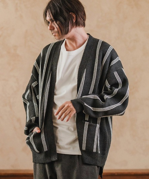 CAMBIO(カンビオ)の「mcg3719-Stripe Jacquard Buttonless Knit Cardigan ニットカーディガン(A56625cmb)(カーディガン/ボレロ・メンズ・ミックスグレー/キナリ/ネイビー/ブラック系その他・S/M/L)」の14枚目の写真
