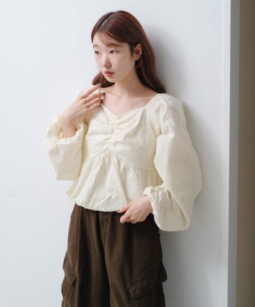 Kastane（カスタネ）の「ダメージループバルーンブラウス（シャツ/ブラウス・レディース・アイボリー/ブラック/ブラック系その他・FREE）」の8枚目の写真