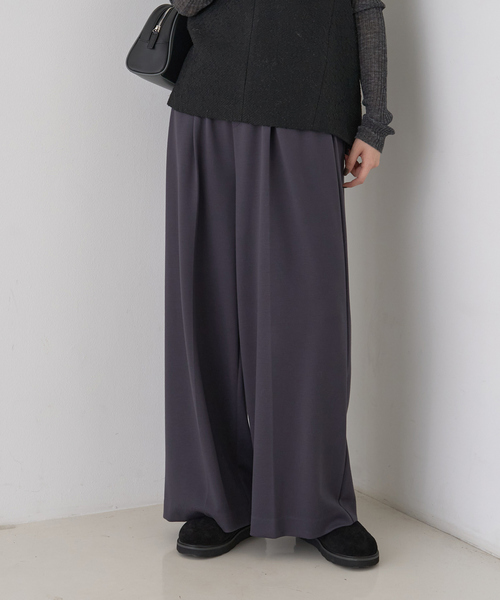 Rouge vif(ルージュヴィフ)の「【人気追加】ストレッチダンボールタックワイドパンツ(その他パンツ・レディース・チャコールグレー/ブラック/ブラック系その他/ブラウン・38/36)」の18枚目の写真