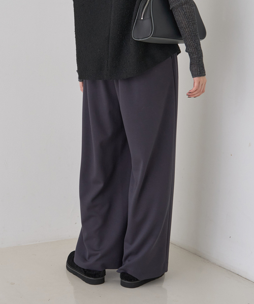 Rouge vif(ルージュヴィフ)の「【人気追加】ストレッチダンボールタックワイドパンツ(その他パンツ・レディース・チャコールグレー/ブラック/ブラック系その他/ブラウン・38/36)」の20枚目の写真