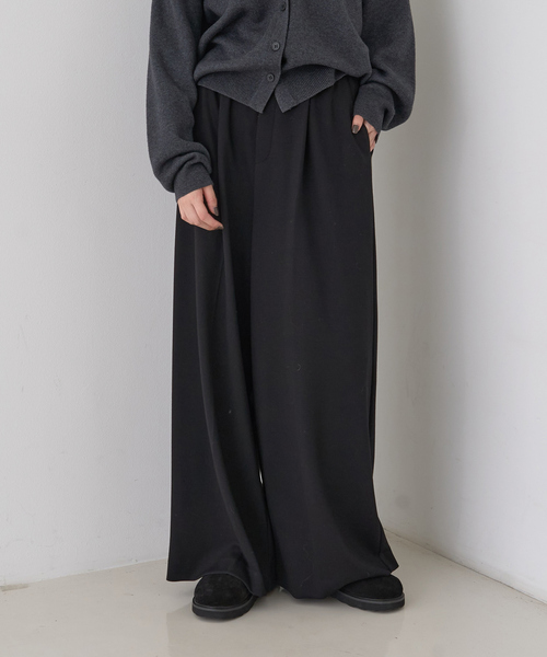 Rouge vif(ルージュヴィフ)の「【人気追加】ストレッチダンボールタックワイドパンツ(その他パンツ・レディース・チャコールグレー/ブラック/ブラック系その他/ブラウン・38/36)」の21枚目の写真