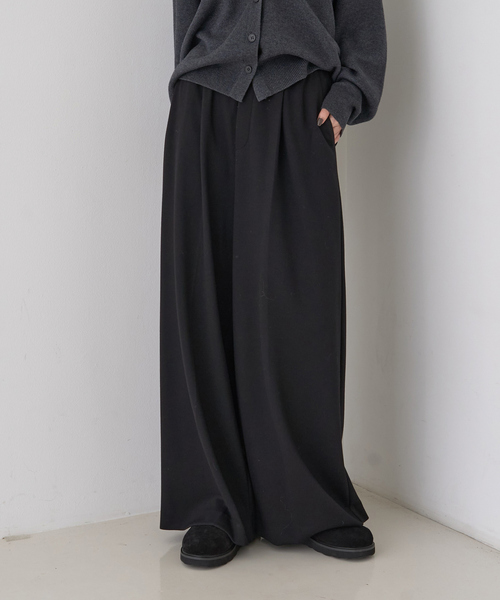 Rouge vif(ルージュヴィフ)の「【人気追加】ストレッチダンボールタックワイドパンツ(その他パンツ・レディース・チャコールグレー/ブラック/ブラック系その他/ブラウン・38/36)」の22枚目の写真