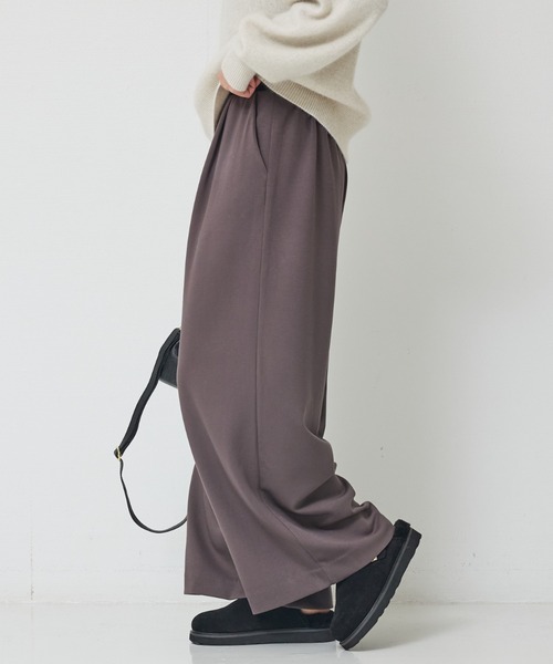 Rouge vif(ルージュヴィフ)の「【人気追加】ストレッチダンボールタックワイドパンツ(その他パンツ・レディース・チャコールグレー/ブラック/ブラック系その他/ブラウン・38/36)」の7枚目の写真