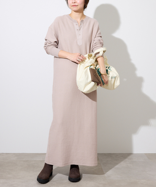 テレコヘンリーネックカットワンピース