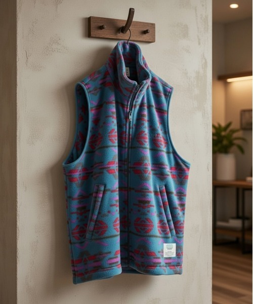 DISCUS ATHLETIC（ディスカス　アスレチック）の「【DISCUS ATHLETIC/ディスカス アスレチック】フリースフルZIPベスト（その他アウター・レディース・アイボリー/ブラック/サックスブルー/マルチ/その他・MEDIUM/LARGE）」の4枚目の写真