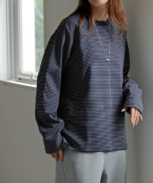 HUG.U(ハグユー)の「ボーダーカットソー(Tシャツ/カットソー・レディース・ネイビー/ブラウン/ホワイト/ブラック/グレー・FREE)」の1枚目の写真