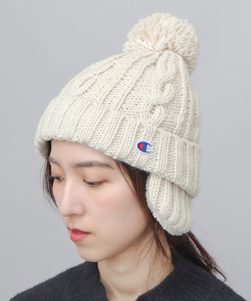 Champion（チャンピオン）の「裏ボア 耳当て付き ポンポン ニットキャップ ニット帽（ニットキャップ/ビーニー・メンズ・ブラック/アイボリー/チャコール・FREE）」の2枚目の写真